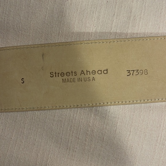 Vintage “Streets Ahead” Silver Buckle white studded belt size Small - Picture 7 of 11